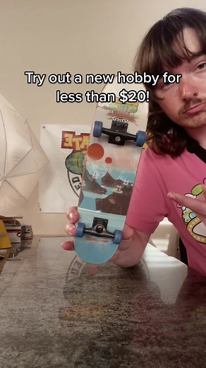 Love for Fingerboarding and Hand Skating