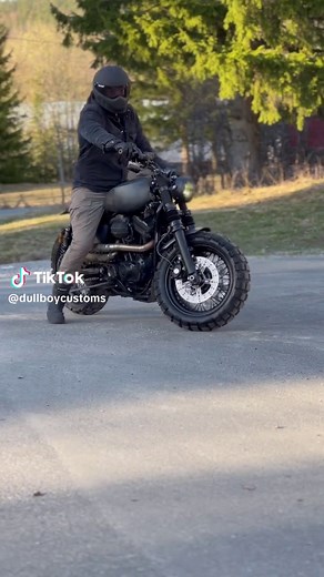 #harleydavidson #sportster #scrambler #motorcycle #moto #fyp #harleytiktok #sportstersquad #harleytiktok #scramblers #scramblerstrackers #harleys #bikerlife #notatriumph