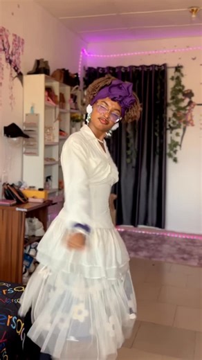 🦋Gloria Effiong🦋 on Instagram: "11/12 🔥🔥🔥🔥💜HAPPY SUNDAY GUYS Song 🎶 @thisis_erikonwa"