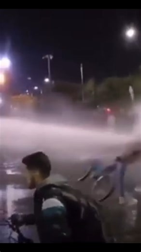 Blooob The Alien on Instagram: "SHE WENT FLYING? ..................... #flying #ʙɪᴋᴇʀɪᴅᴇ #funnyfails #comedy #puppet"