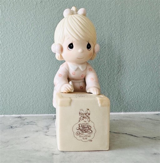Vintage Precious Moments Figurine 'sharing is Universal' With Box, Collectible Keepsake Perfect Mothers Day Gift, Birthday Gift - Etsy