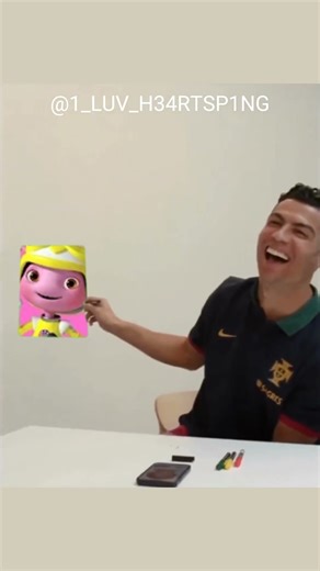 The Guy is Laughing at First Officer Flo #floogals #flo