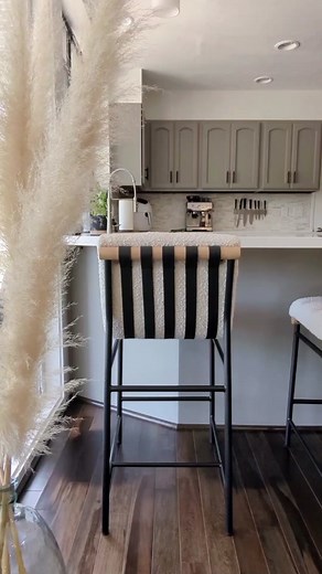 Denver Modern Meridian Furniture Burke Boucle Counter Stools Dupe