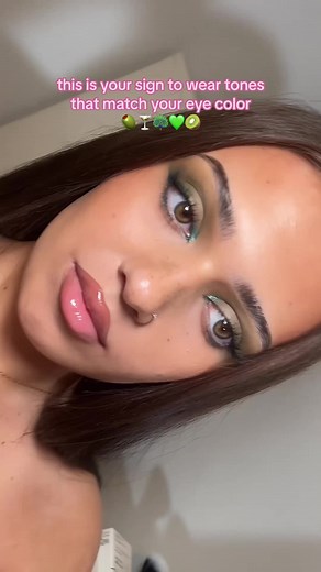 Enhance Your Look with Green Eyeliner for Hazel Eyes