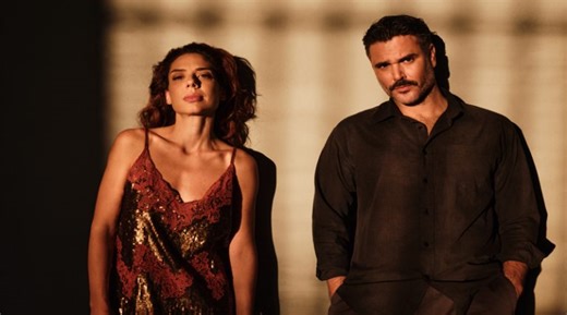 Πρεμιέρα της παράστασης "Barcelona" στο Πτι Παλαί - iRafina