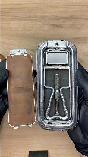 Classic British Rolls Razor with Original Leather Case #shavinghistory