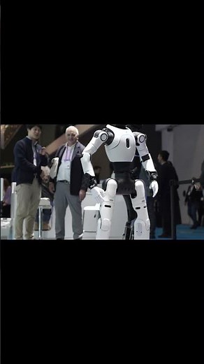 Humanoid Robot AGIBOT X2 Steals The Spotlight at MWC26🌟