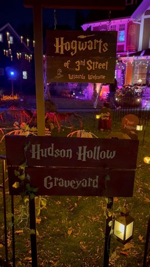 Every year, 3rd Street here in Hudson, WI turns into something straight out of a Halloween movie. The city shuts down the street, the old homes transform into haunted masterpieces, and the crowds come by the thousands. One of the neighbors told me they’re getting ready for around 2,400 trick-or-treaters this year — how wild is that? I’ve seen everything from Charlie Brown pumpkin patch, wizard of oz, to full-on horror scenes, and it seriously feels like the whole town comes alive. 👻 #HudsonHall