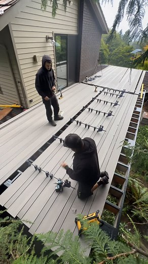 Jason Russell | Installing @timbertech #azek multiwidth width decking with @the_deck_divider_spacing_tool and some @fastenmasterpro #cortex hidden plugging... | Instagram