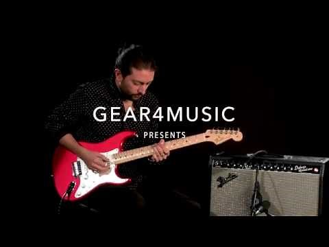 Fender Standard Stratocaster Candy Apple Red | Demonstration