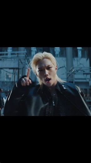 lee felix on Instagram: "Felix for 'DOIT' mv #straykids #felix #stay"