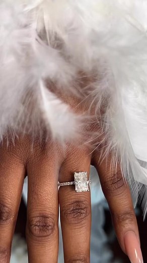 Bridal Hairstyles and Makeup for Black Brides