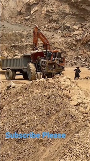 Big stone crushed by jaw crusher⚒️ #shorts #tractor