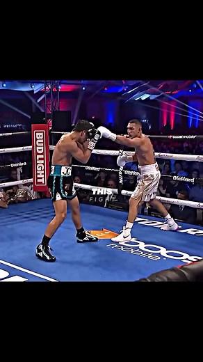 The IQ by Teo here is craaazy 🔥 @Teofimo Lopez (via @Nightwing Stories) #teofimolopez #teofimo #boxing