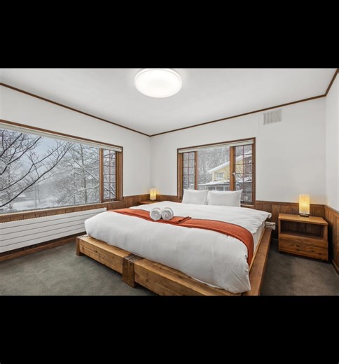 ❄Stop scrolling! Niseko’s winter season is practically knocking on your door! 🗻To celebrate the first snow falling on Mt. Annupuri. ⏳For a limited time, until 11th November 2025, we are offering a whopping 🔖10% discount off our regular winter rates when booked directly with us. Don't miss out! 🤫We still have a handful of prime dates left so get in touch to book your stay at Niseko’s best kept secret. Lodge 401 Niseko - If you SNOW, you KNOW! 👉Click here for our availability: https://bit.ly/L