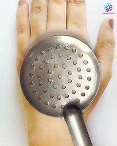 Chalni se behad asan mehndi for back hand #mehndi #design #easy #henna #art #beautiful #chalni #artsit #wedding | Mehndi World