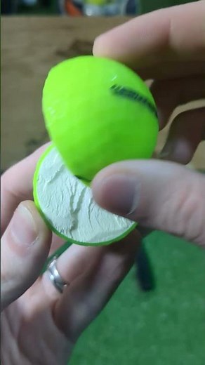 What's Inside a Best Selling Golf Ball? Callaway Supersoft