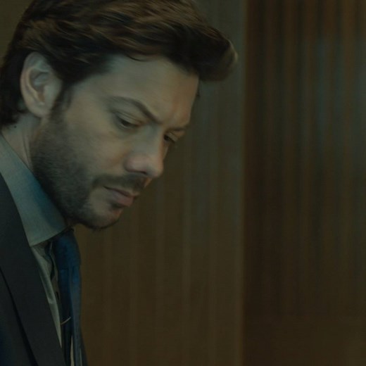 No tienen idea de lo confundido que estuve media película. 🤯 Durante la tormenta, ya disponible. | Netflix
