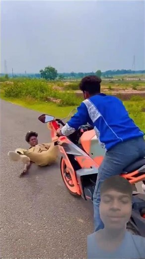 Introducing the "VitaWear SmartBand," a next-generation wearable gadget🥳