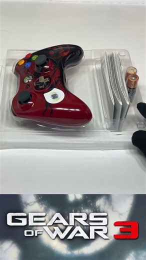 Gears of War 3 controller unboxing (short version)