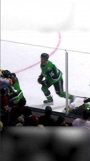 Chicago Wolves FIGHT vs. Texas Stars #chicagowolves #hockey #hockeyfights #ahl