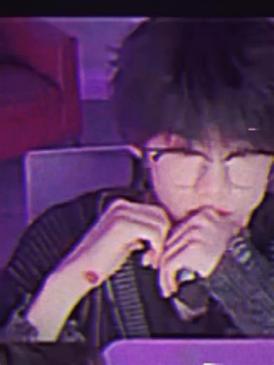 How to Style Glasses for a Handsome Look