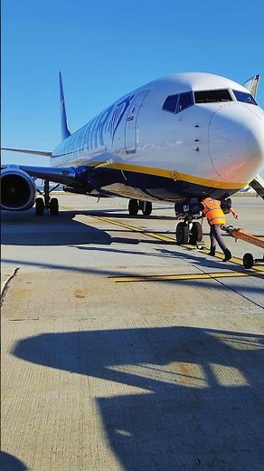 Preparing an Aircraft for Takeoff.#PreparingForTakeoff #AircraftTakeoff
