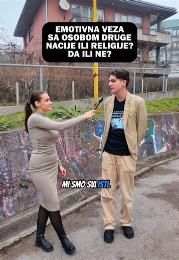 Da li bi bili u vezi sa osobom druge nacije ili religije?🩷 Bilo bi lijepo da gledamo osobu, a ne naciju ili religiju, ali realnost je da se mnogi i dalje plaše šta će reći porodica i okolina. #MirJeTrending #MozemoBolje #BosnaiHercegovina #Mladi #Balkan
