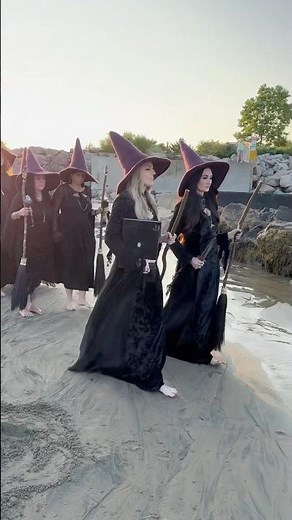 Drawing down the moon ceremony at coven retreat #witchcraft #witch #coven #occult