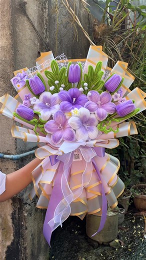 Create Beautiful Fuzzy Wire Flowers for Any Occasion