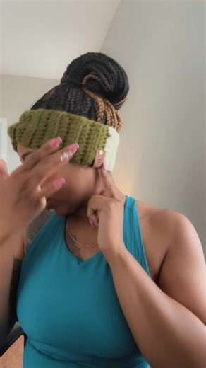 You already know it’s on my website so whatcha waiting for 🙃 ✨Crochet Classes start in January ✨