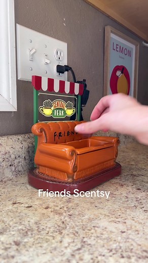 Friends Scentsy Warmer Set Up