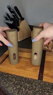 Electric Salt and Pepper Grinder Set Review | One-Handed Kitchen Gadget
