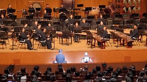 Robot takes podium as orchestra conductor in Seoul