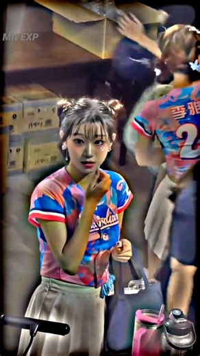 Viral Cheerleader Dance 🔥 Stadium Crowd Goes Crazy#shorts #cheerleader #viralshorts