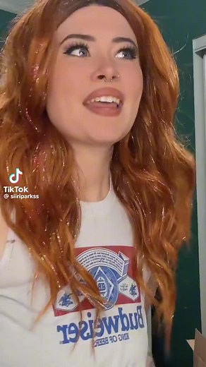 Exotic Dancer Recommends Top Hair Stylist | Siri's Salon