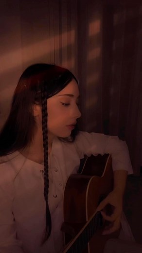 Gisoo on Instagram‎: "ای دل ✨"‎