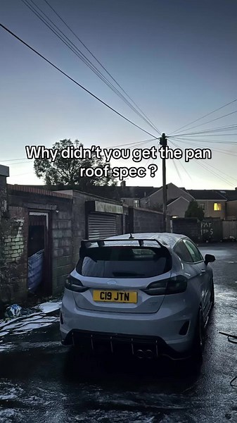 One of my favourite mods 👀 #fyp #viral #carcommunity #uk #st2 #fiesta #modified #cartiktok #ukcarscene #star #starlight @smarts_starlights