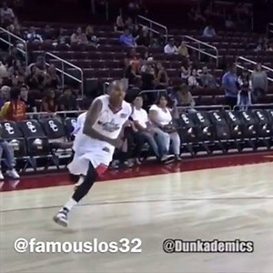 Chris Brown thought he had a 50 󾌺󾌴 (via: Famouslos32 Dunkademics ) | Whistle Sports