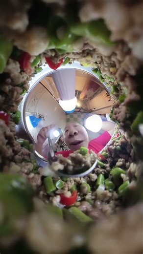 Easy & Spicy Stir-Fried Pork - A Quick Chinese Takeout at Home