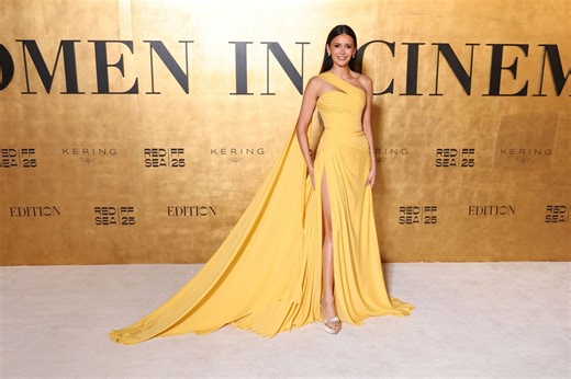 What was Nina Dobrev wearing at the Nominees Night? Vintage couture look examined