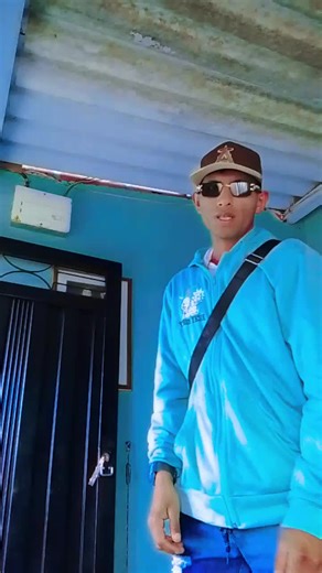 Videos de Aaron Araujo (@aaronaraujo50) con “Explícale (feat. Bad Bunny) - Yandel”