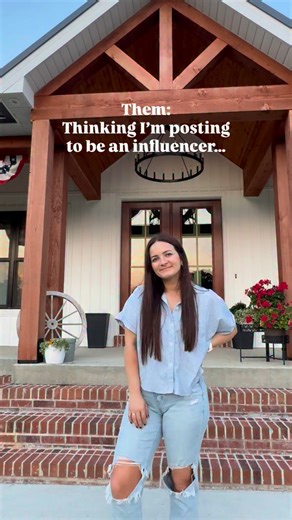 D A N I on Instagram: "I don’t gate keep. I don’t make money from sharing these FREE guides. Just simply trying to help the next family on their build journey like we once were 🫶✨ Check out my blog to find: ✨Free Build Guide ✨Free Budget Tracker ✨Free Finish Organizer ✨Free guide to selling your home on FB marketplace #modernfarmhouse #blogger #countryliving #farmhouse #country"