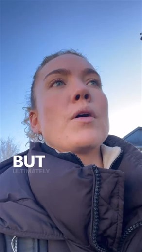 Georgia Donati Clarke - The Parkour Strength Coach on Instagram: "Confidence comes from feeling like you have control of your outcomes. I know it’s not easy, trust me I spent years being inconsistent with my workouts, feeling like I’d failed every time, going out drinking instead of sticking to my goals and just getting myself down. Then something clicked, I realised I had a choice over where I spent my time, I started making friends at the gym and changing who I spent time with. I didn’t cut ou