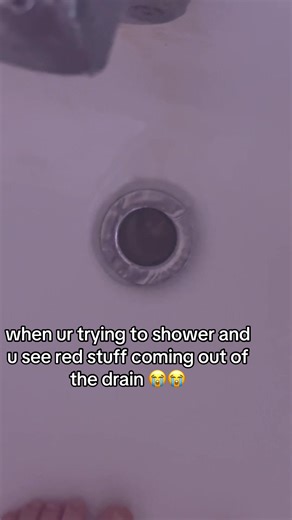Hi it ain’t ke ne type ?? alter on y phone lol ok i got it off | Shower Drain