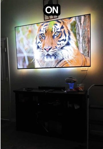 POV: I thought it was fake sync… but it’s actually crazy accurate 😳 You can see the colors changing on the screen, and the backlight changes accordingly. Like 99% the same. Feels like a mini home theater 🎥 #Appeck #tvsetup#tvbacklight #hometech #ledlights