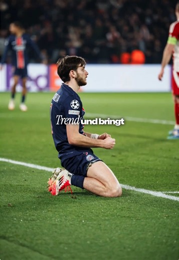 Warum spielen so viele Profis im Low Socks Style?✨ #gripsocks #lfp #minishinpads #lowsocks #lowsocksfootball