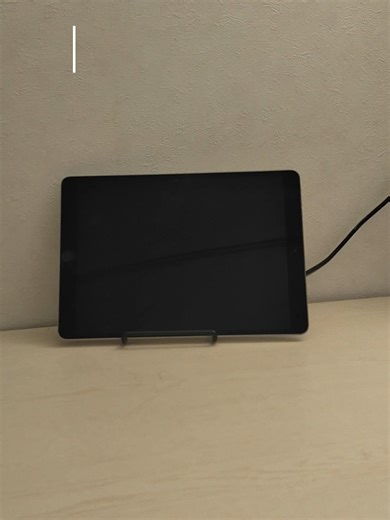 ipad再利用方法 使わなくなったipadですが、画面が綺麗なのでもったいないです。 ゲームのモニターとして使用やwindowsPCのサブモニターとして使用できるアダプターがあります。 このアダプターを使用すれば、モニターとして再利用が可能です。 一度試してみてください。 #ipad活用術 #switch #検査