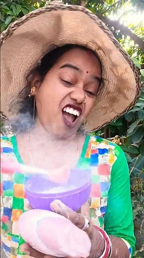 Girl Takes Powder from Makeup Kit and Makes Loud Funny Face Sounds 😂