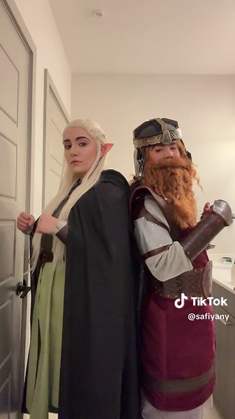 Legolas and Gimli Halloween Dance Break